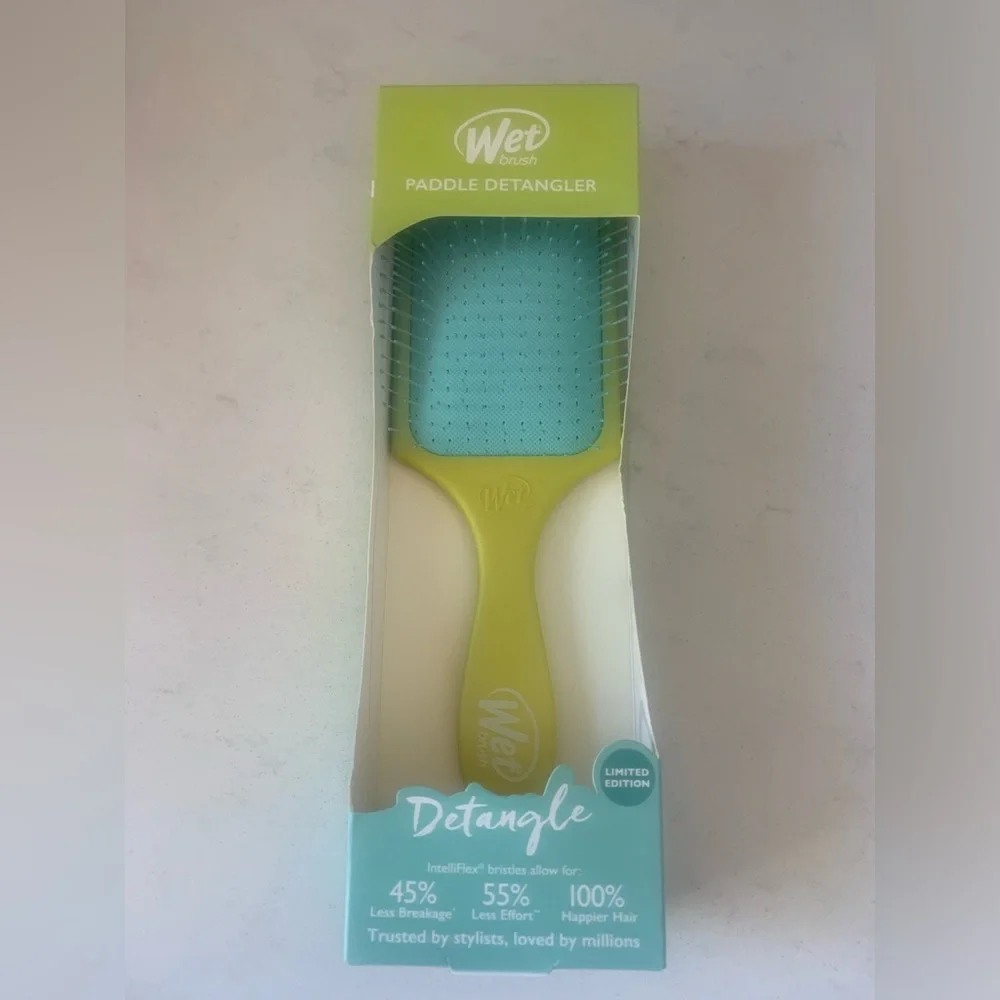 Wet brush - Picture 1 of 1